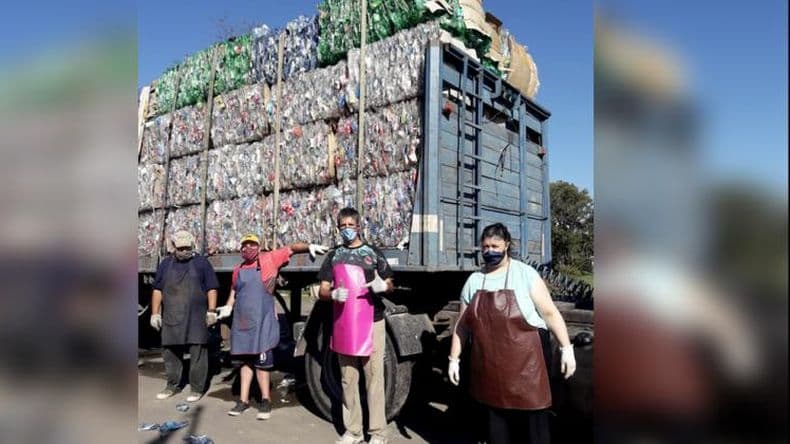 Sumando Compromiso: partió desde el Taller Protegido un nuevo camión de plástico