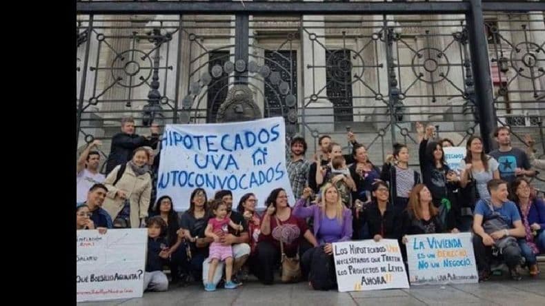 La Defensoría reclamó al Gobierno por los afectados por créditos UVA