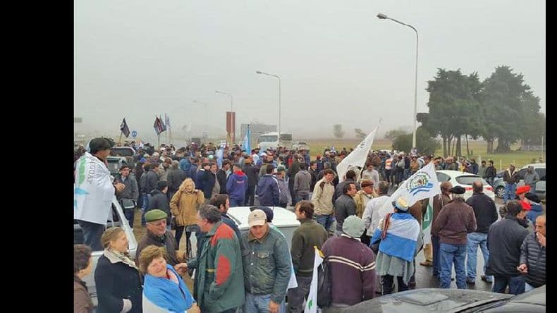 Protestas chacareras en San Pedro, Santa Isabel, Paraná y Sáenz Peña