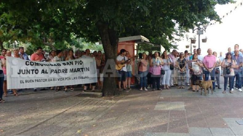 Fieles de San Pío fueron recibidos en el obispado de San Nicolás
