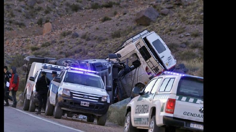Cuatro muertos en un choque frontal en Mendoza