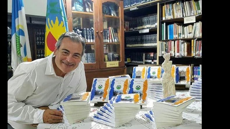 Presentan en la Biblioteca "Joaquín Menéndez" un libro de Angel Maldonado