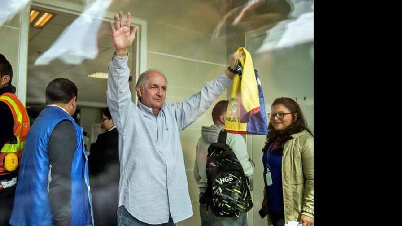 Ledezma viaja desde Colombia a Madrid tras fugarse de Venezuela
