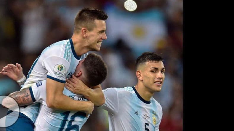 La selección derrotó 2-0 a Venezuela y el martes se las verá con Brasil