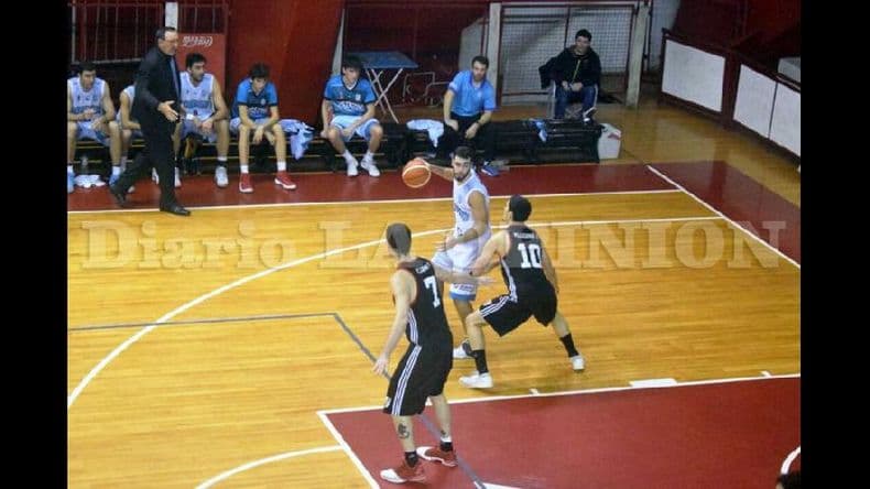 Argentino volvió a perder ante River Plate y complicó su destino en los cuartos