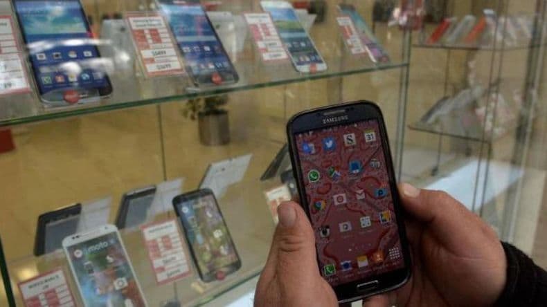 Ahora 10: el Gobierno lanza un plan de precios congelados para teléfonos celulares