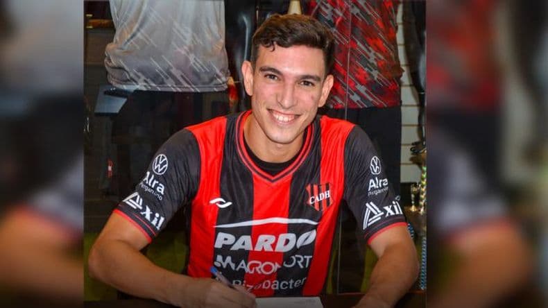 Augusto Laena se convirtió en la octava incorporación de Douglas Haig