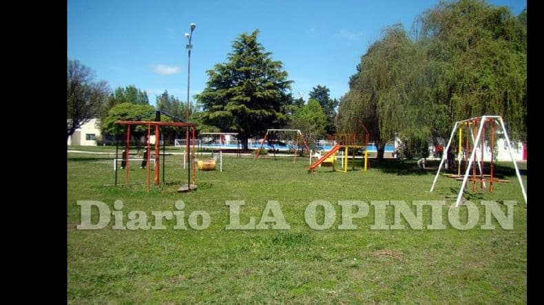 Robaron herramientas y maquinarias en el campo de deportes del Club Douglas
