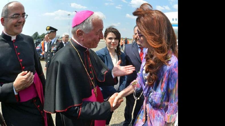 La presidenta en Roma se reunirá con Lula da Silva hoy y mañana con el Papa
