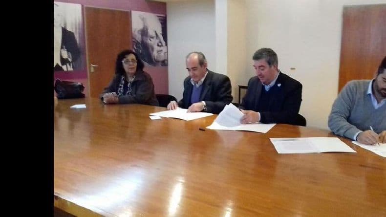 Estudiantes universitarios realizan prácticas en instituciones de salud