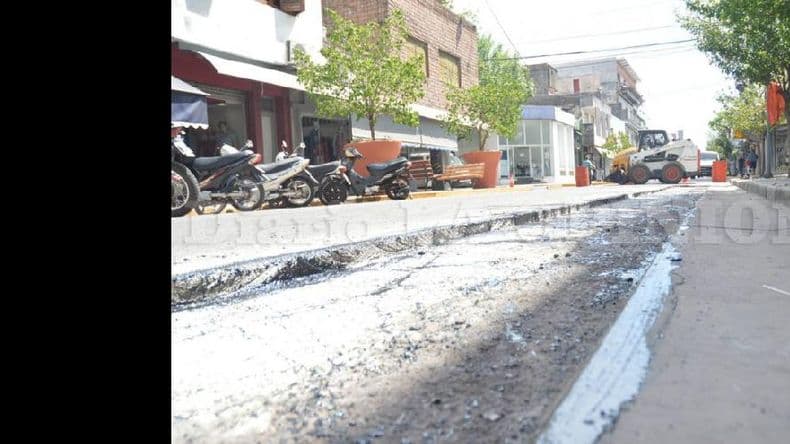 Llevan a cabo obras para mantenimiento y arreglo de las calles
