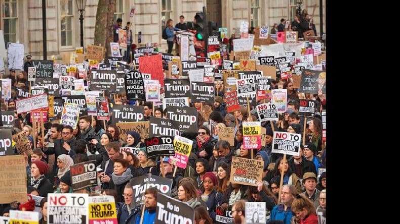 El bloqueo del decreto migratorio encoleriza a Donald Trump