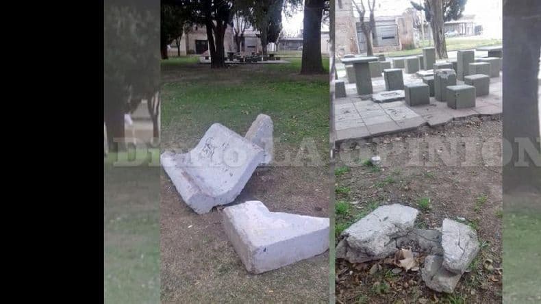 Vandalismo: dañaron distintos elementos en la Plaza Almirante Brown