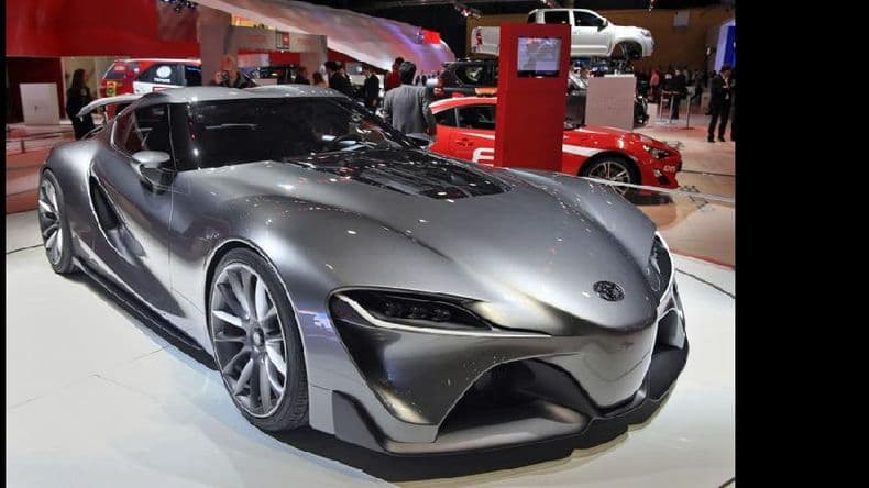 Giorgi inauguró el Salón del Automóvil y reclamó aumentar las inversiones