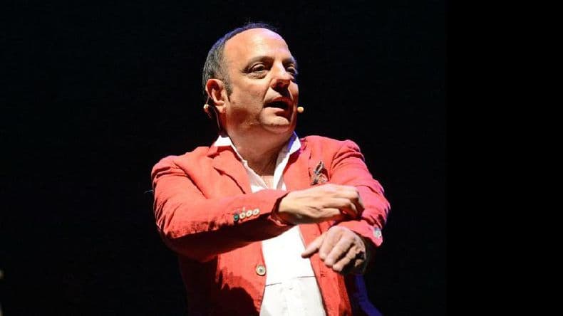 Baby Etchecopar llega con “Jaque a la Reina”
