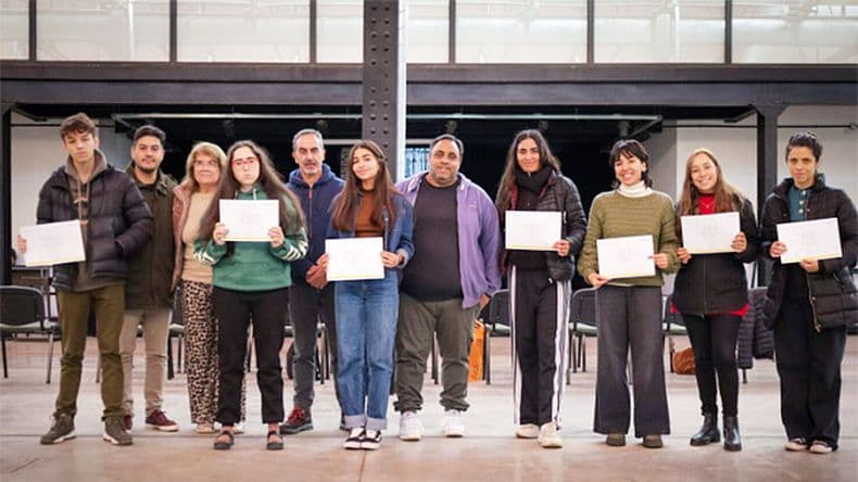 Le entregaron Becas Artísticas a diez jóvenes de Pergamino