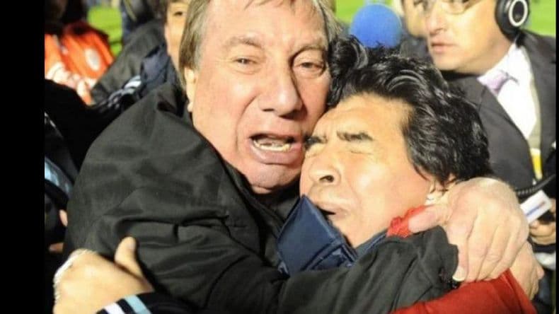 Carlos Bilardo todavía no sabe que murió Maradona: ¿quién se lo va a decir?