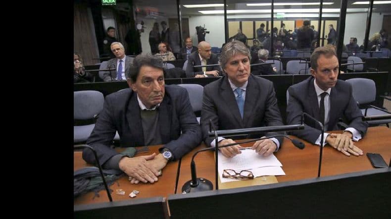 Boudou fue sobreseído en el juicio por los papeles falsos de un auto