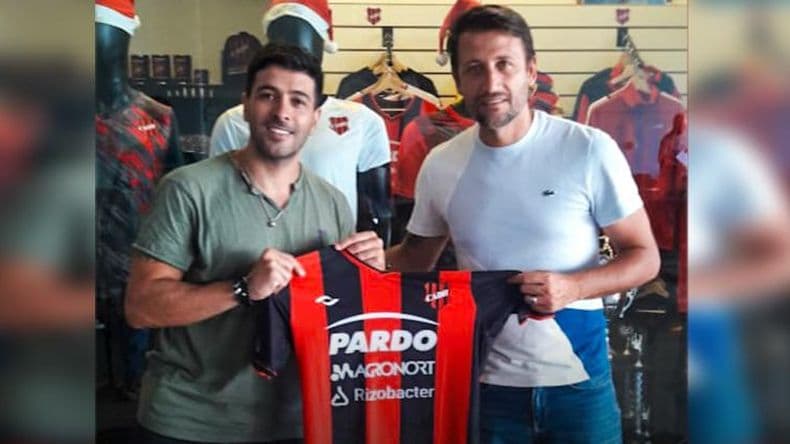Segundo refuerzo para Douglas: Braian Lluy se pondrá la camiseta del "Rojinegro"