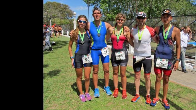 Pergaminenses se destacaron en la distancia olímpica del Triatlón Cuna de la Bandera