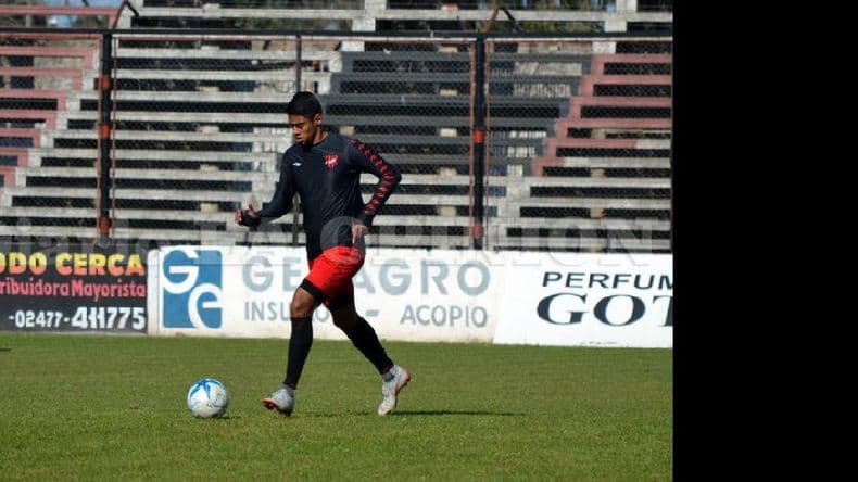 Flores por Pezzi, la única variante en Douglas Haig para jugar en San Francisco