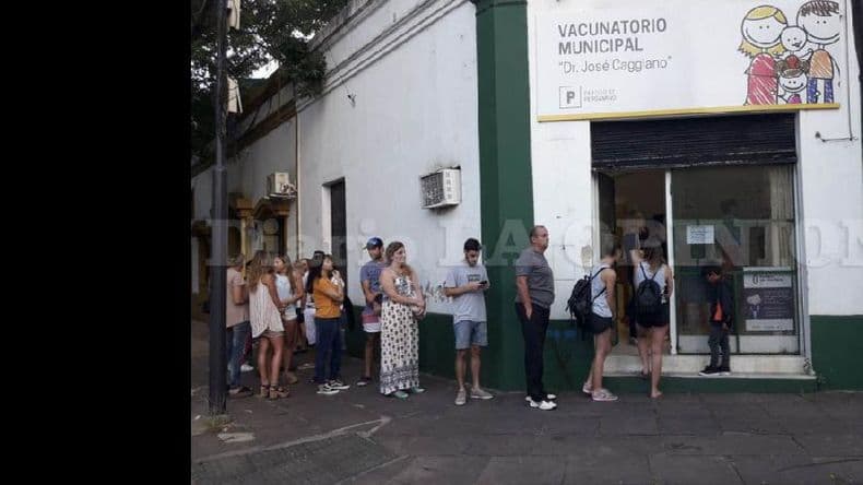 Sigue siendo alta la demanda para recibir la vacuna contra la Fiebre Amarilla