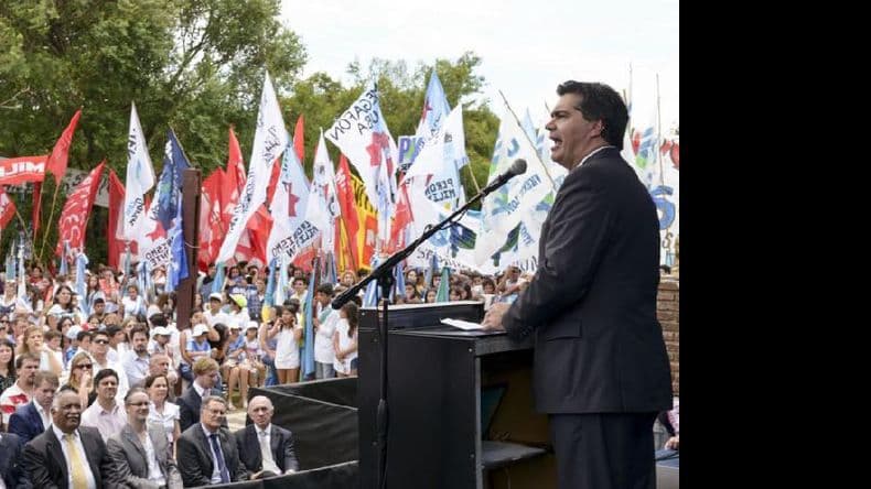 Capitanich encabezó el acto del Día de la Soberanía