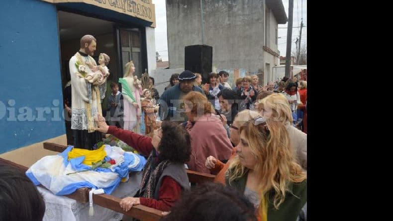 La Iglesia celebra a San Cayetano, patrono del pan, la paz y del trabajo