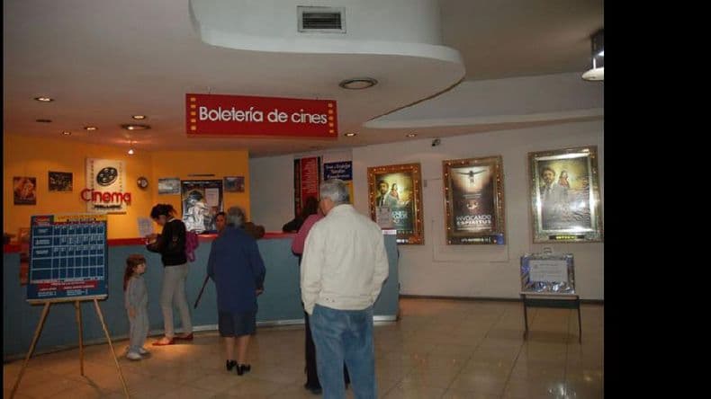 Habilitan la apertura de cines en la Provincia y la Ciudad