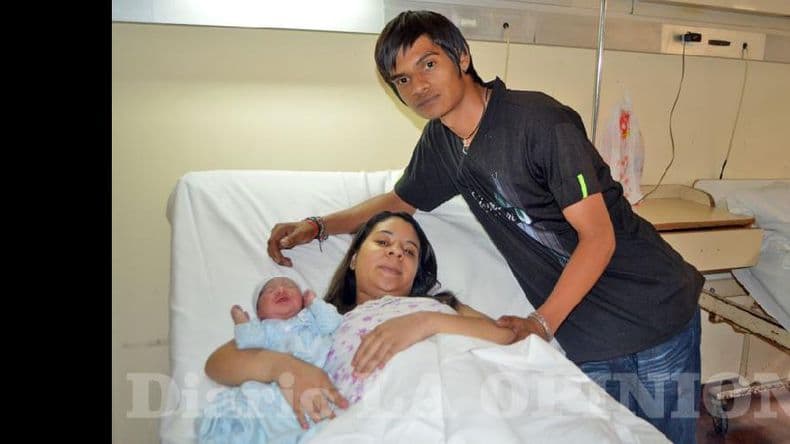 Recibir el año, celebrando la vida: el primer nacimiento fue en el Hospital