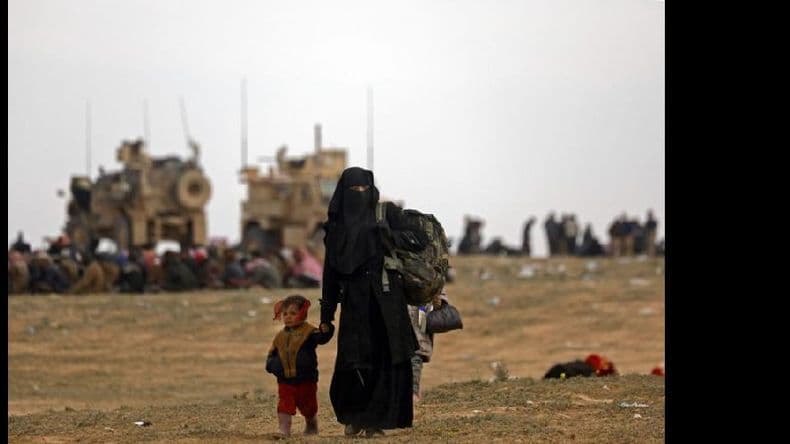 Los yihadistas del Estado Islámico defienden su último reducto de un km2 en Siria