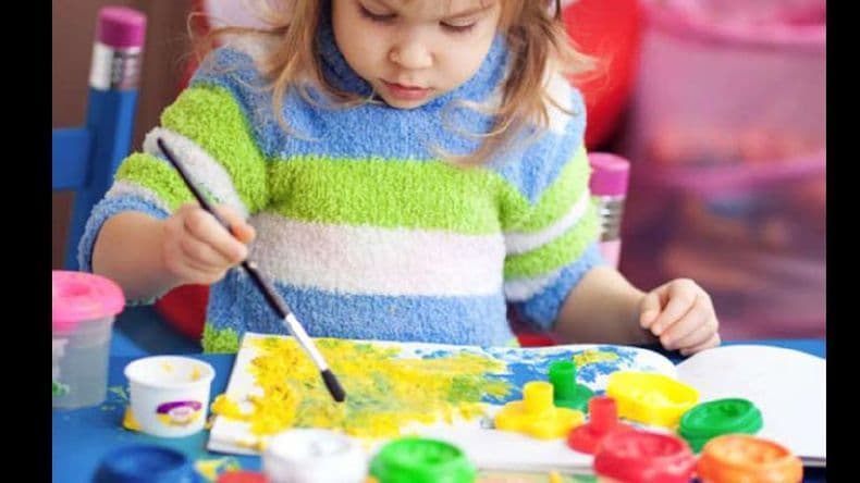 Inscriben en numerosas academias artísticas