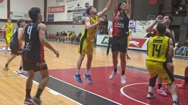Comunicaciones y Argentino cerraron con derrota la primera rueda del Torneo Pre Federal