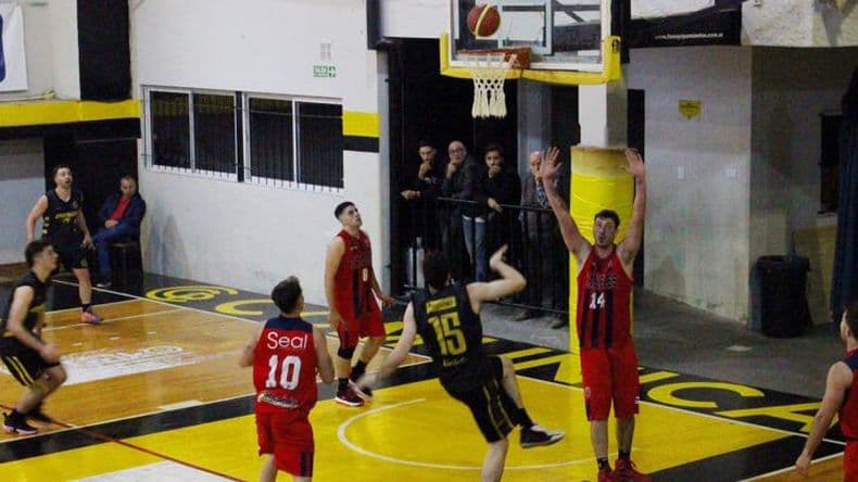 Comunicaciones regresó al triunfo en el Torneo Pre Federal de basquetbol