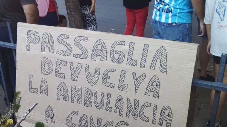 Passaglia dio marcha atrás con los recortes en salud tras la pueblada en Conesa