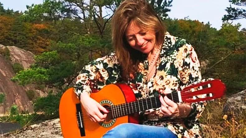 Cora Tulliani regresa a los escenarios locales tras su estadía en Suecia