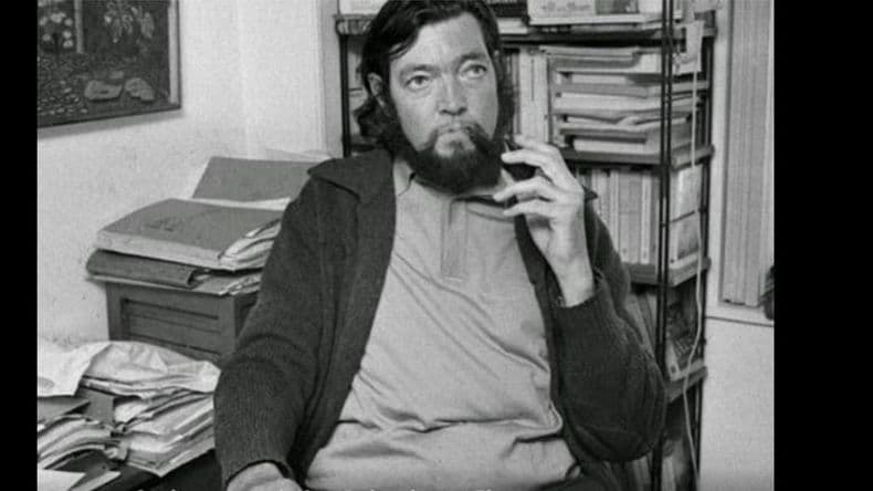 Este lunes recuerdan al escritor Julio Cortazar a 110 años de su nacimiento