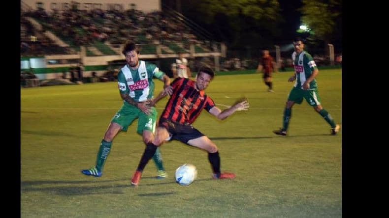 Douglas empató en Sunchales y no se baja de la pelea por clasificar