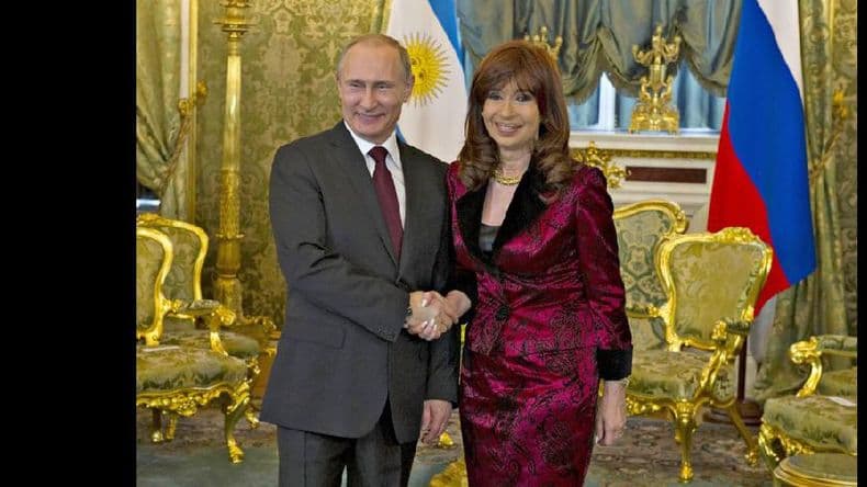 La presidenta firmó acuerdos en Moscú para construir una nueva central nuclear