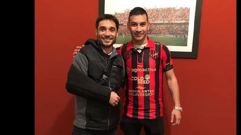 Sigue el “Chino”: Damián Senegalles renovó su contrato con Douglas