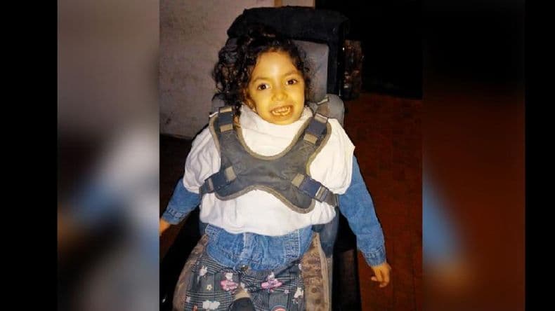 Llamado a la solidaridad: Dana necesita una silla postural