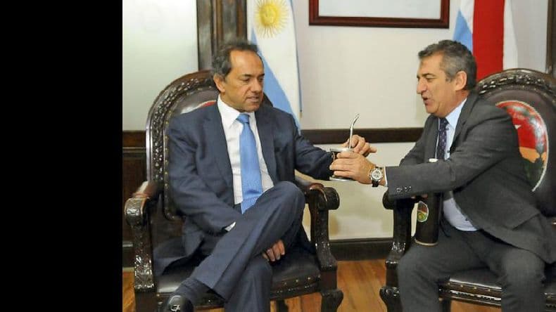 Scioli visitó a Urribarri en su primer viaje como único precandidato del kirchnerismo