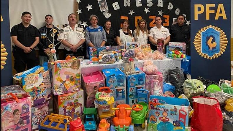 La Policía Federal de festejo con la Escuela Primaria Nº 34