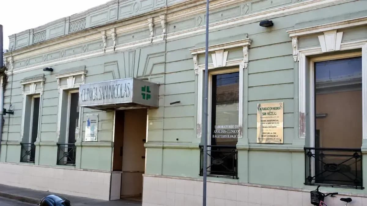 Trabajadores de Clínica San Nicolás denuncian que cobran solo el 40% del sueldo y siguen sin aguinaldo