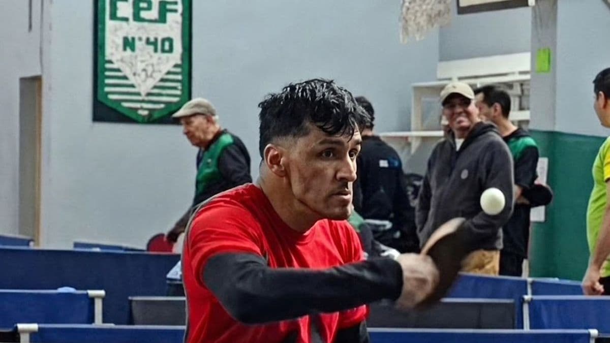 Martín de la Costa sigue elevando su nivel en el tenis de mesa adaptado