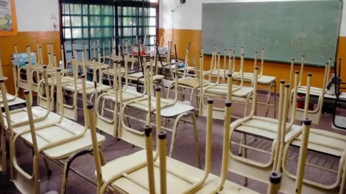 Provincia posterga la oferta salarial a los gremios docentes