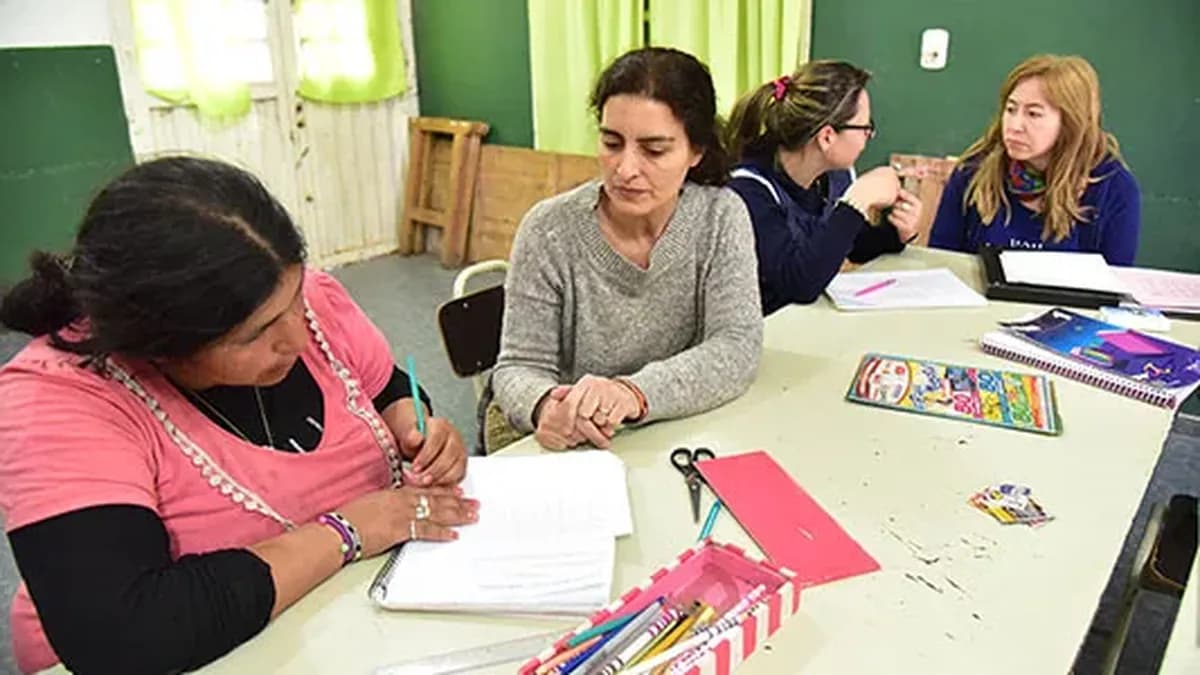 Educación de Adultos: la EEPA 702 impulsa la inscripción y la continuidad de estudios secundarios