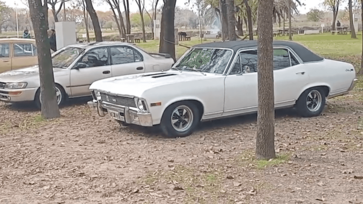 San Antonio de Areco: Autos clásicos, amistad y turismo, una escapada que reunió a familias