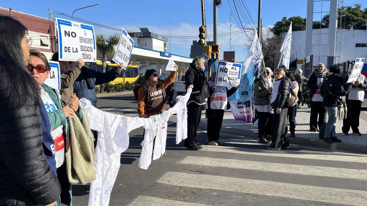 Paro docente en San Nicolás: la adhesión en las escuelas públicas alcanzó el 85%