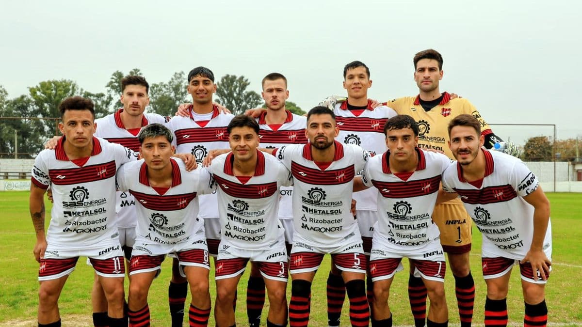 A 40 años de un ascenso inolvidable, Douglas busca volver a festejar
